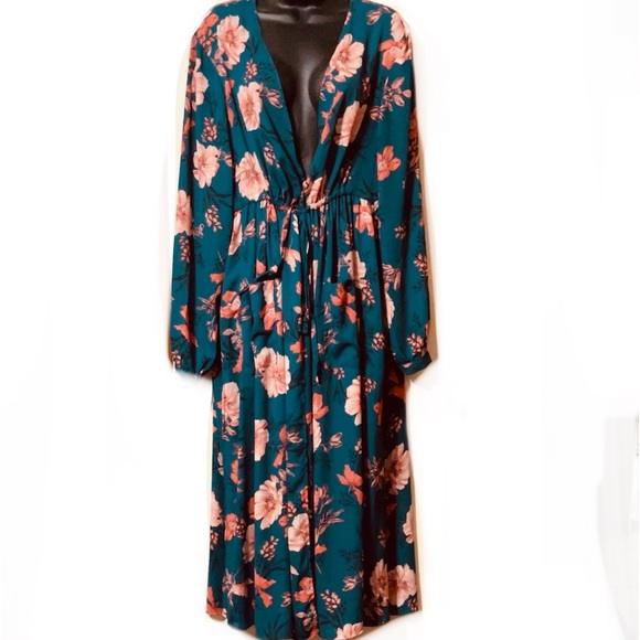 🌼TORRID Teal Floral Print Beautiful Kimono🌼 - Picture 6 of 16